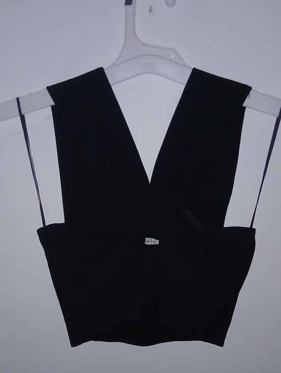 Abercrombie & Fitch Tops - Abercrombie & Fitch Black V-Front Cropped Tank Size S